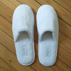 Frette 1860 Luxury Hotel Slippers White Unisex Spa Comfort Soft Plush Terry New
